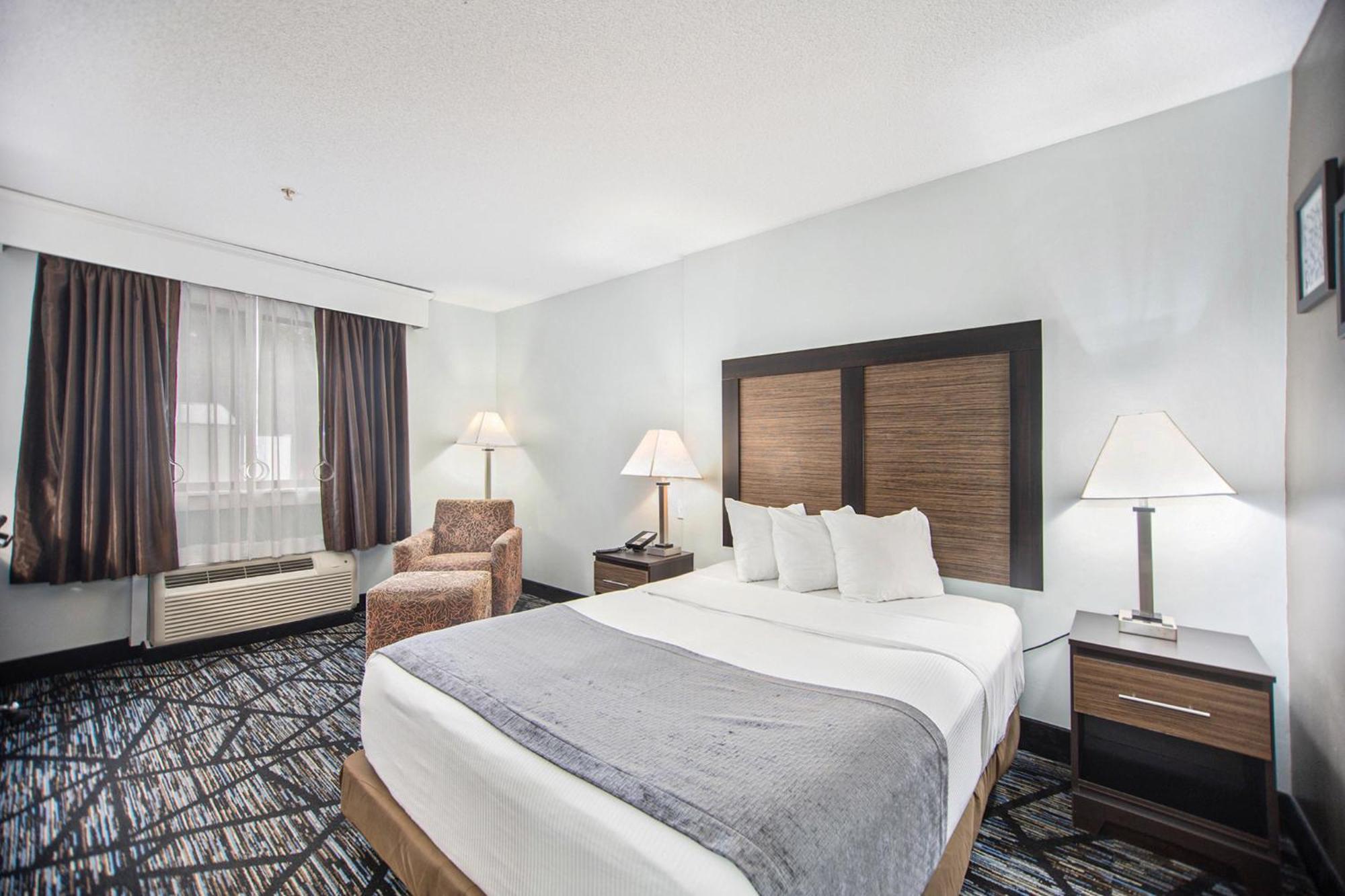 Baymont By Wyndham Motel Grand Haven