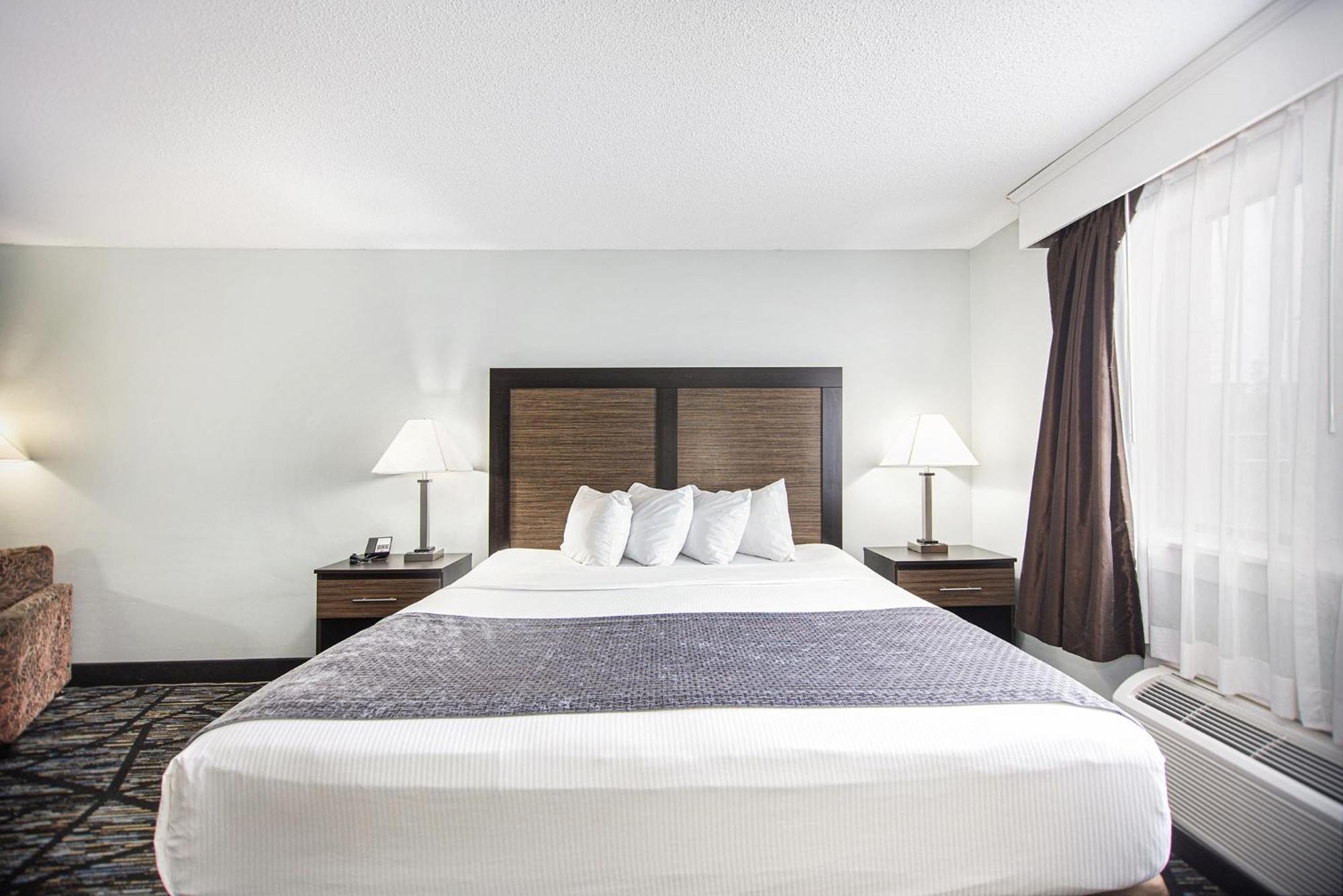 Baymont By Wyndham 2* Grand Haven